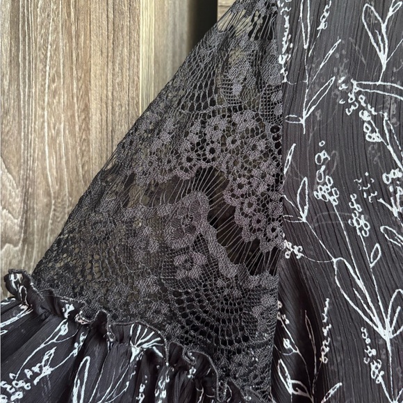 Zara Romantic Floral Embroidered Ruffled Sheer Blouse Large - Picture 6 of 6